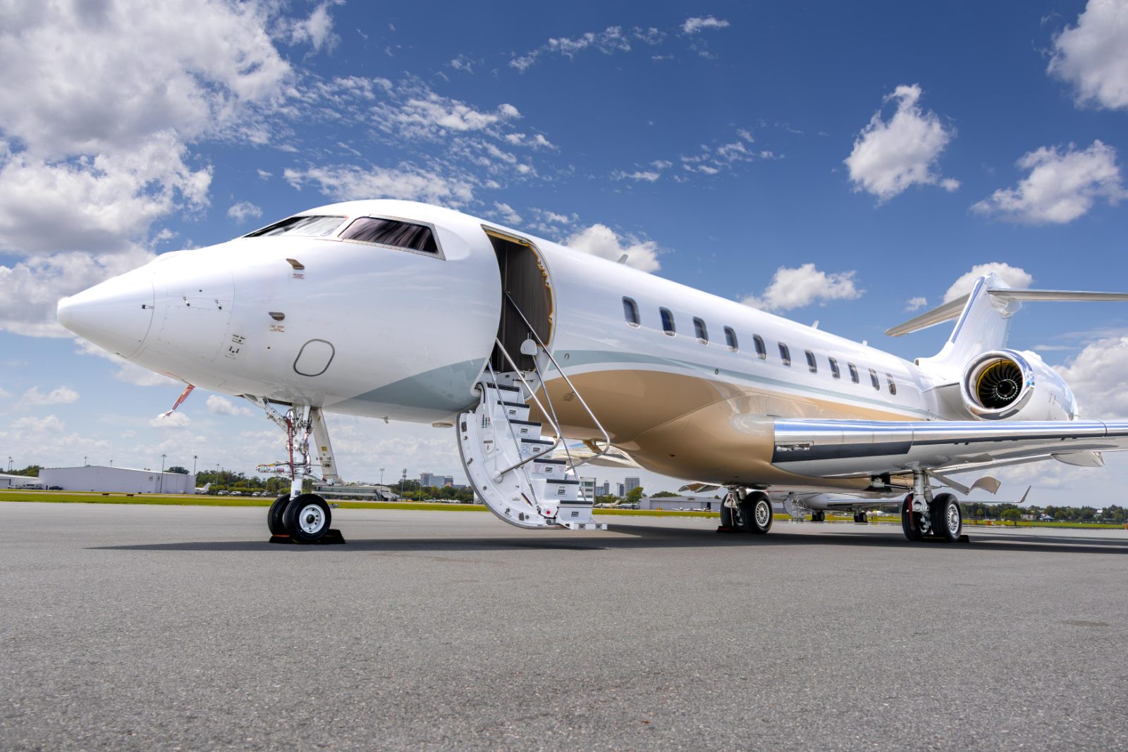 Edited Global 5000 on the ramp